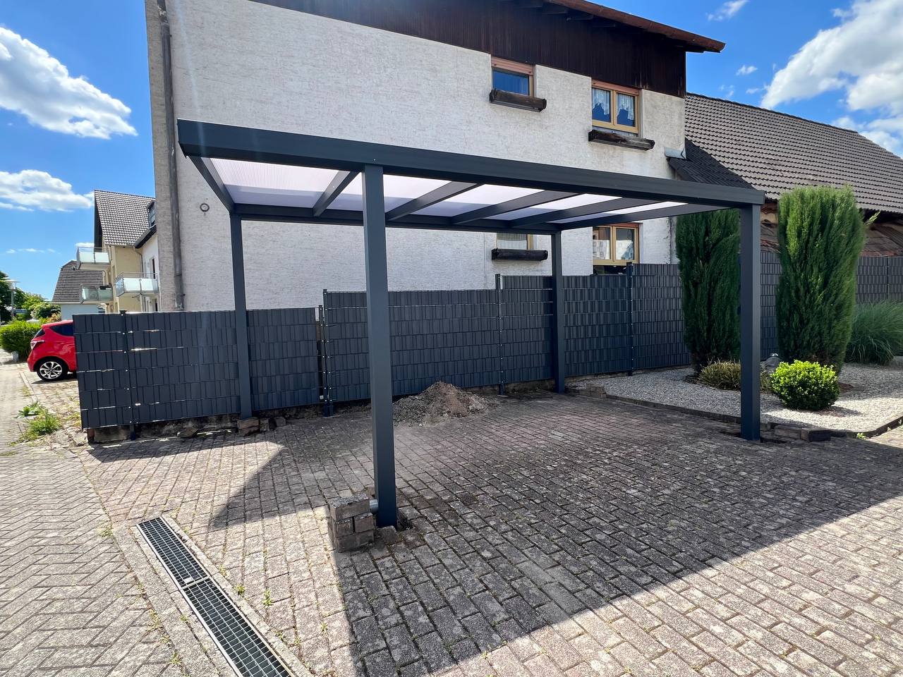 Modernes Carport
